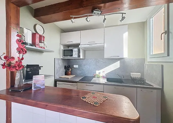 La Milady- Lore Pean G * بياريتز