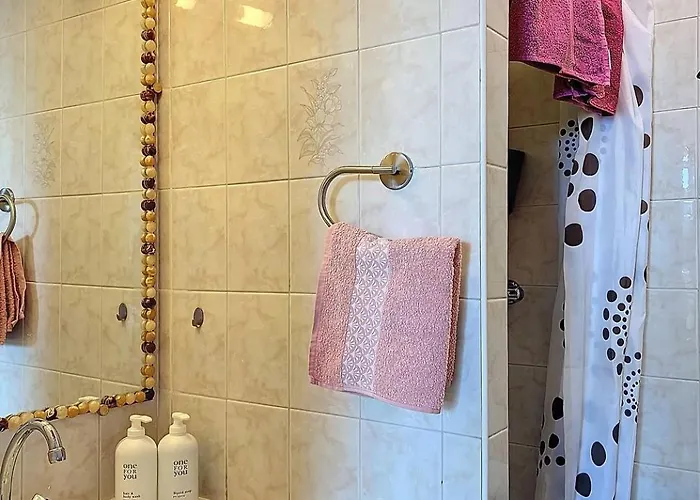 La Milady- Lore Pean G * Biarritz