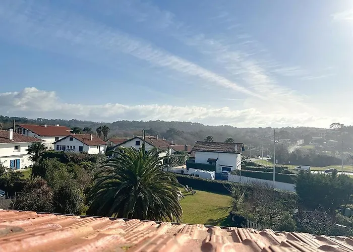 La Milady- Lore Pean G * بياريتز